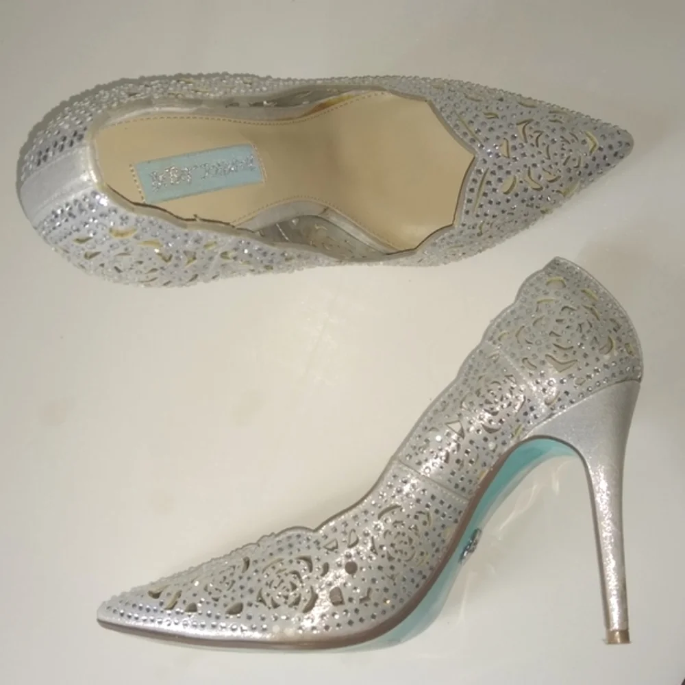 Blue by Betsey Johnson Elsa heel pumps rhinestone